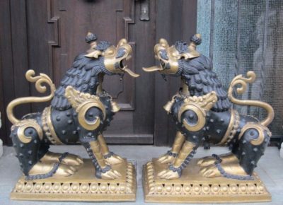 Löwen Tempelwächter aus Bronze – Nepal. Onlineshop: asian-garden.de