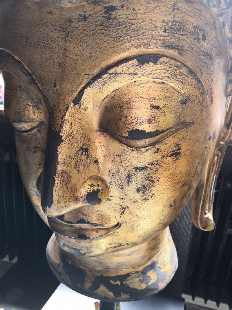 Vergoldeter Buddha Kopf auf Stativ, 125cm