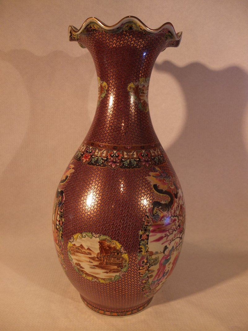 Verzierte hohe Vase aus China, 63 cm