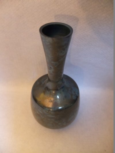 Massive Bronze Vase Material: Bronze Herkunft: China Maße: 22 x 11 cm